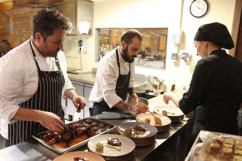 Quattro mani Fuorilogo. Con Tiffany