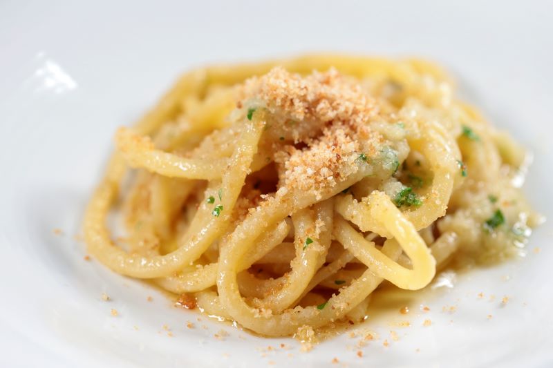 Pici alla crema di Aglione della Valdichiana e briciole di pane